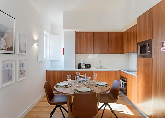 Wonderful Flat Near River W/ Ac By Lovelystay