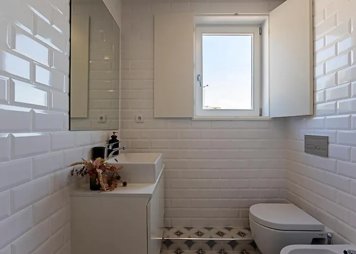 Wonderful Flat Near River W/ Ac By Lovelystay * 포르투