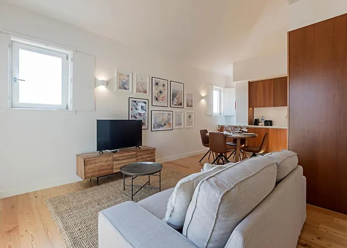 Wonderful Flat Near River W/ Ac By Lovelystay 포르투