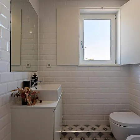 Wonderful Flat Near River W/ Ac By Lovelystay * Oporto